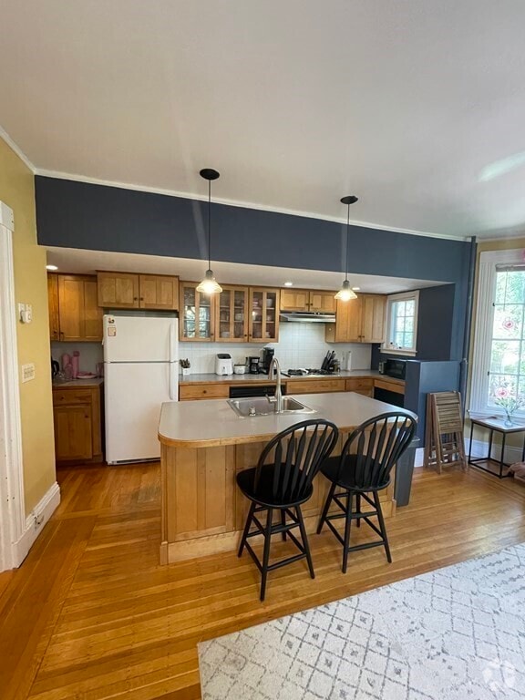 Building Photo - 62 Cypress St Unit 3 Rental