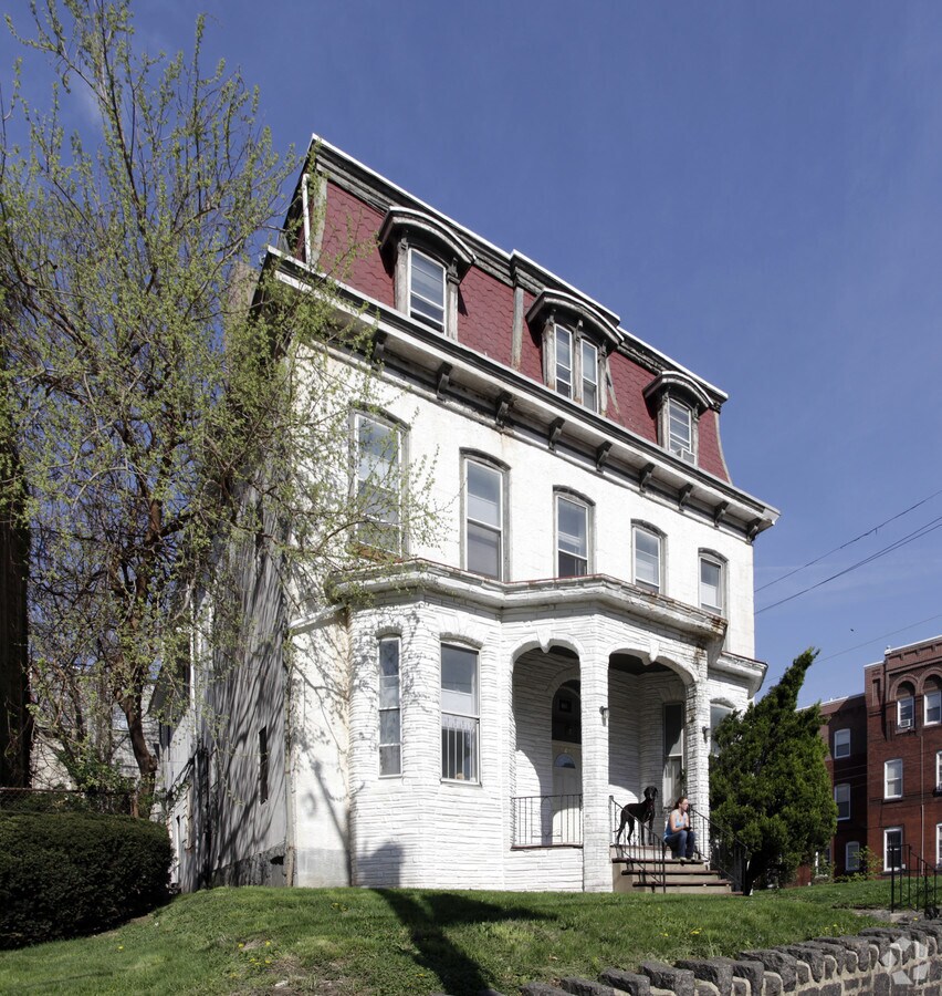 Photo - 120 N 34th St