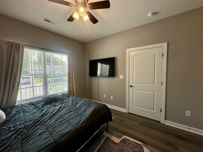 Photo - 1218 Summit Ave