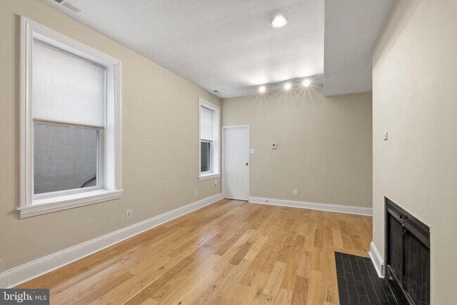 Photo - 1716 Wallace St Unit 202