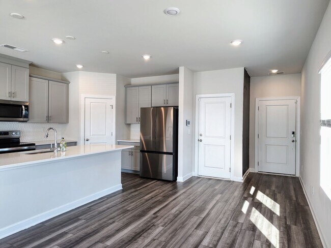 Photo - Beautiful 3 bedroom, 2.5 bathroom townhome in Belterra!