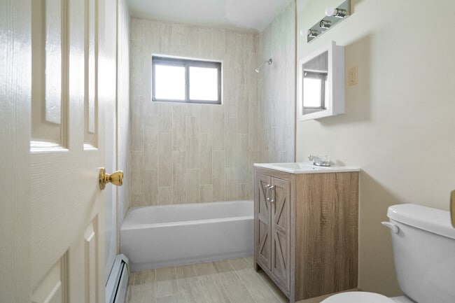 Photo - Laurel Gardens