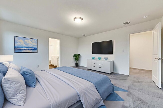 Photo - 1008 Gray Fox Lp