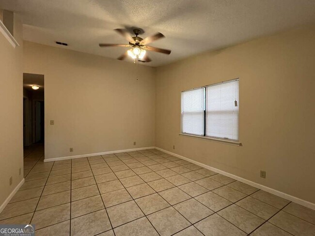 Photo - 155 E Lakemont Dr