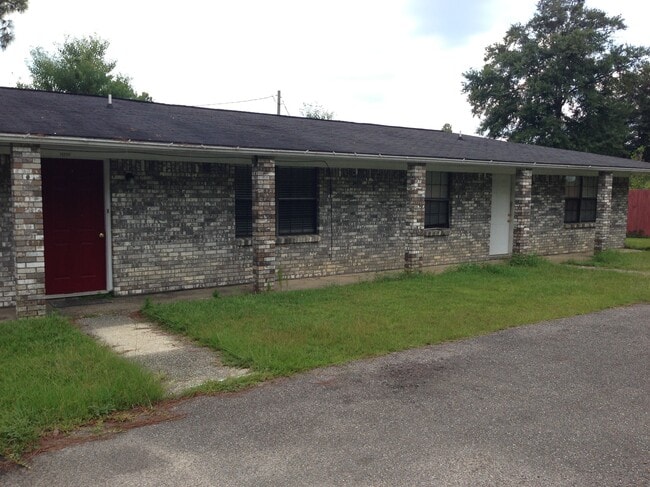 Building Photo - 15724 Cook Rd Unit A