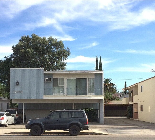 14716 Magnolia Blvd