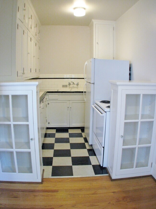 Photo - San Carlos Apartments