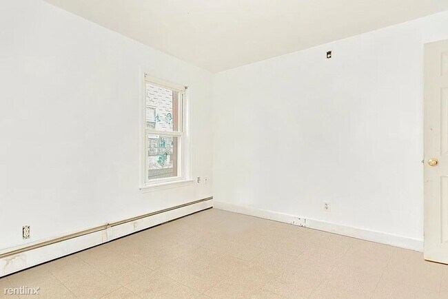Photo - 2 br, 1 bath Condo - 13 Esther Street 1 (f...