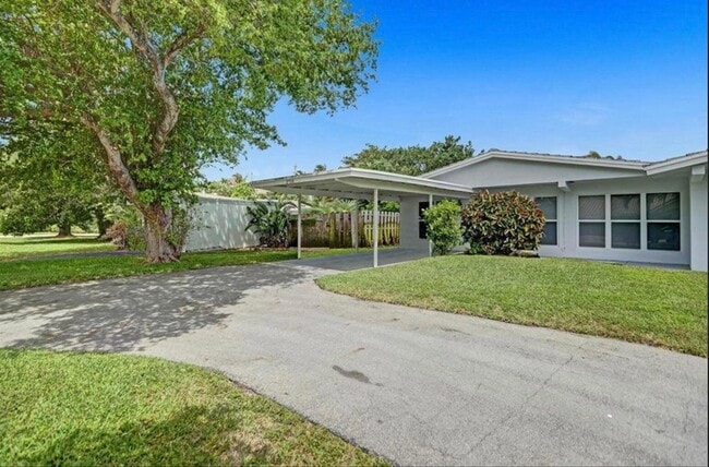 Photo - 2719 NE 28th St