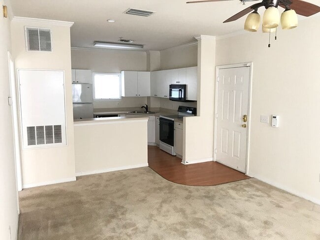 Photo - Beautiful 1-Bedroom Apartment for Rent in Mosaic at Millenia