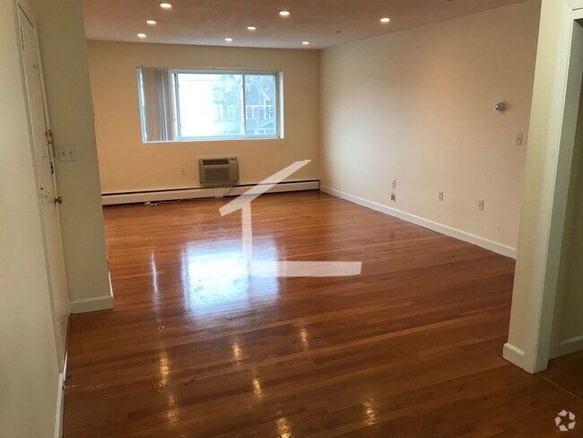 Building Photo - Studio w/H&HW Koreatown/BU/Allston Village Rental