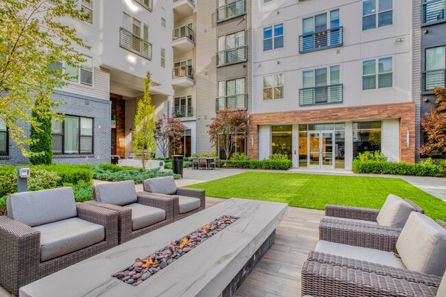 Photo - Windsor Mystic River