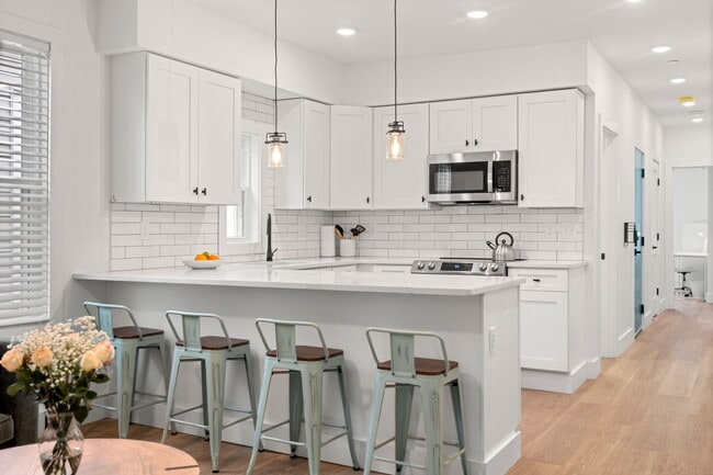 Photo - 621 E 8th St Unidad 13A