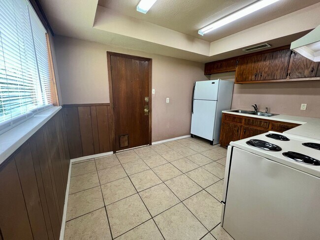 Photo - Cozy 3 Bedroom, 1 Bathroom Home for Rent!