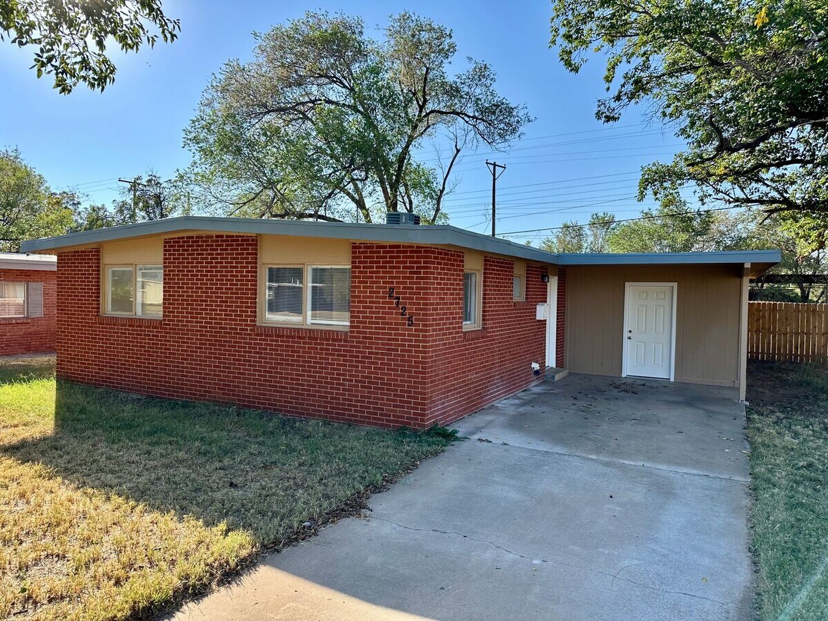 3Bed/1Bath Available Now! - 3Bed/1Bath Available Now!
