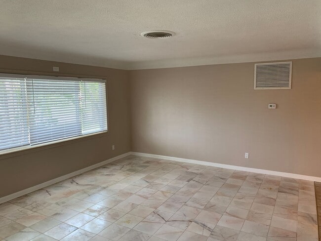 Photo - 3 Bed, 2 Bath Home for Rent in Northeast St. Pete