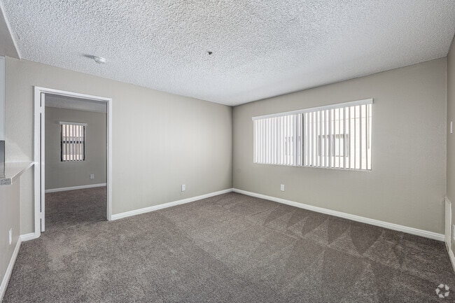 The Waldorf - 2BR, 2BA - 830SF - Living Room