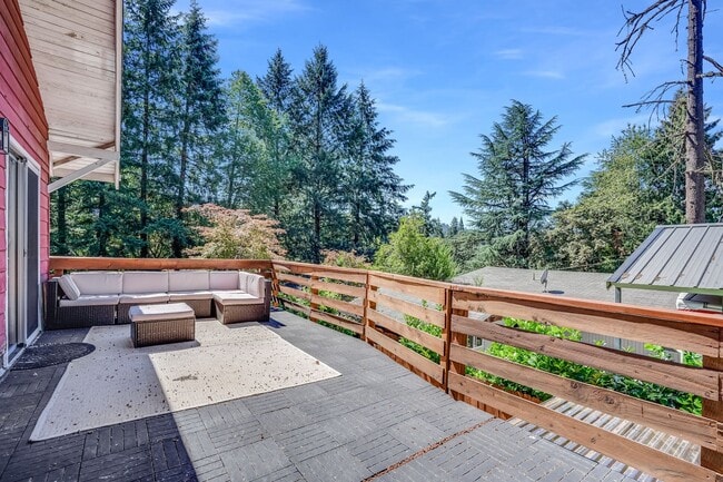 Photo - Charming 3 bed, 2 bath Craftsman Cottage in the Heart of Oak Grove