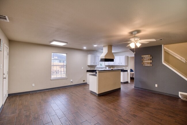 Photo - 1622 Dove Run