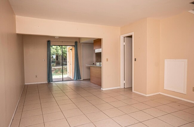 Building Photo - 642 Eldorado St Rental