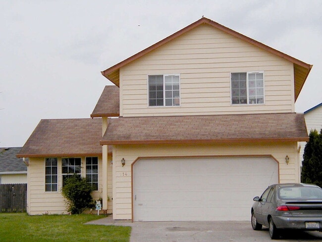 Photo - 114 SW 14th Cir House