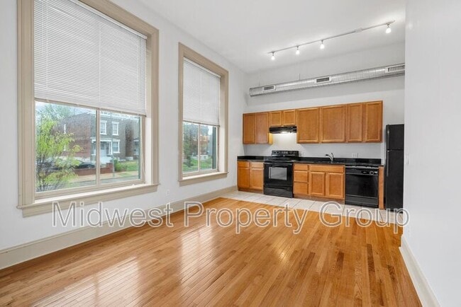 Building Photo - 4244 Chouteau Ave