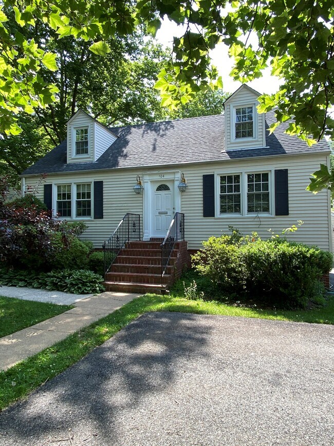 104 North Oak FC Va - 104 N Oak St House