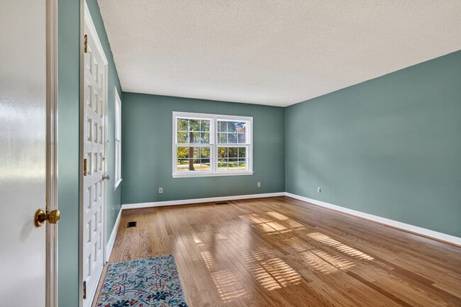 Photo - 259 Shoreline Dr