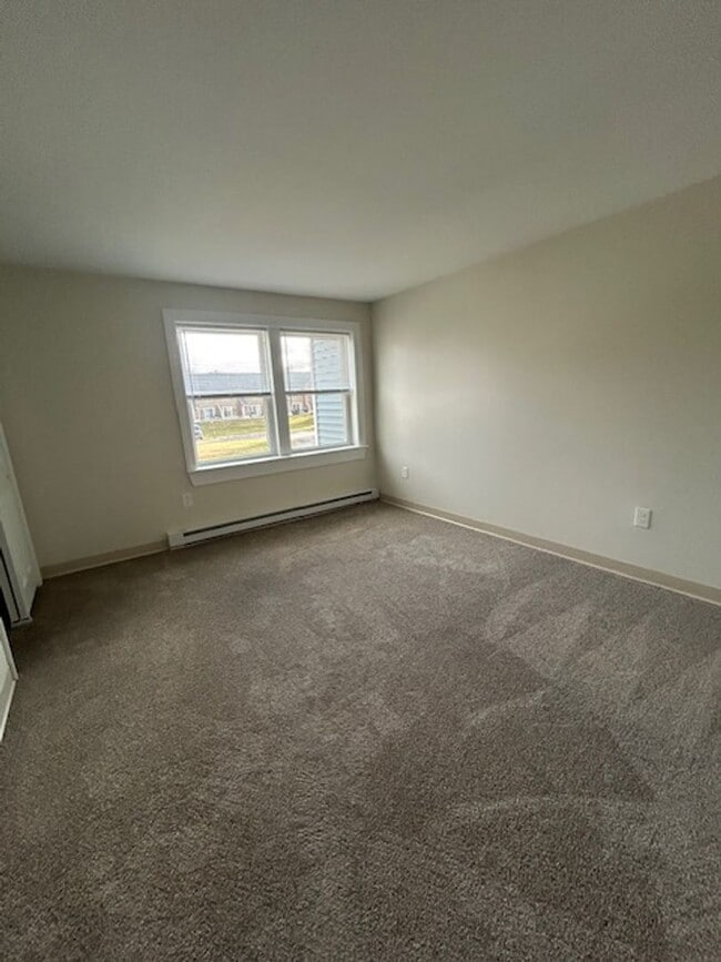 Photo - Newly Renovated 2 Bedroom Apartment in Rochester, NH!