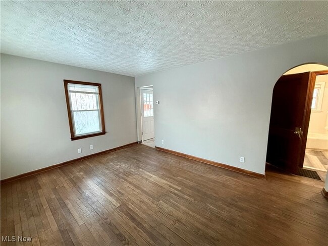 Photo - 912 E Archwood Ave