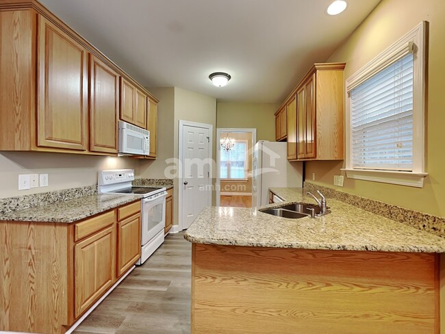 Photo - 146 Lily Xing