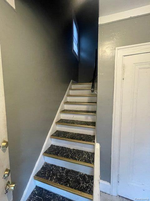 Photo - 15893 Lauder St