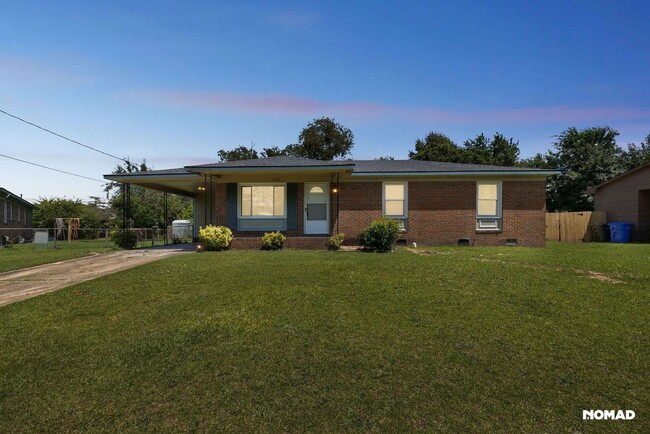 Charming 3BR House in Fayetteville - Charming 3BR House in Fayetteville