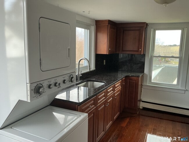 Photo - 2 Straits Turnpike Ln