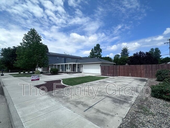Photo - 2148 E College Ave