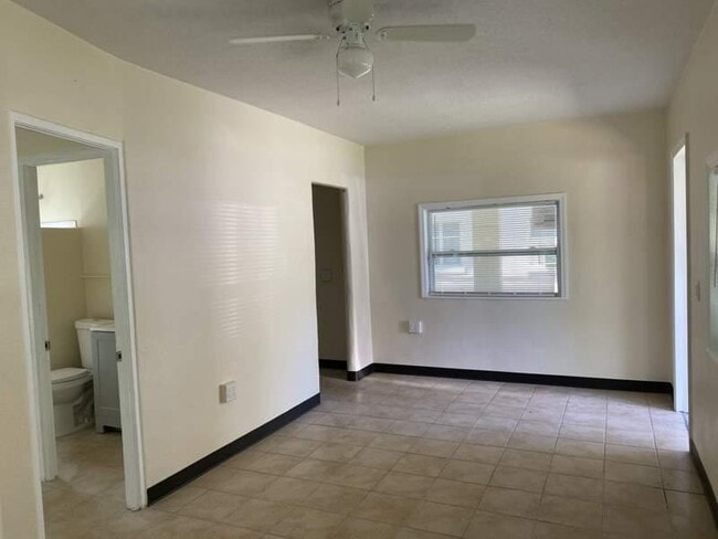 Building Photo - 9 E Main St Rental