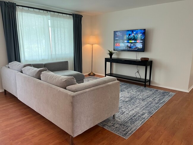 Photo - 1744 10th St SW