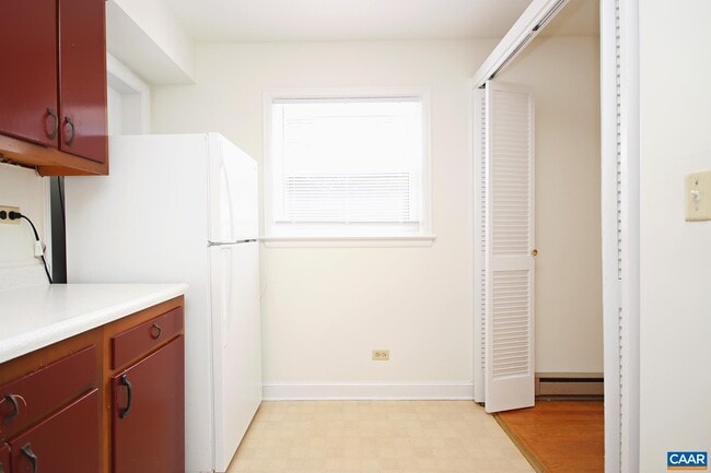 Photo - 2114 Ivy Rd Unit 4