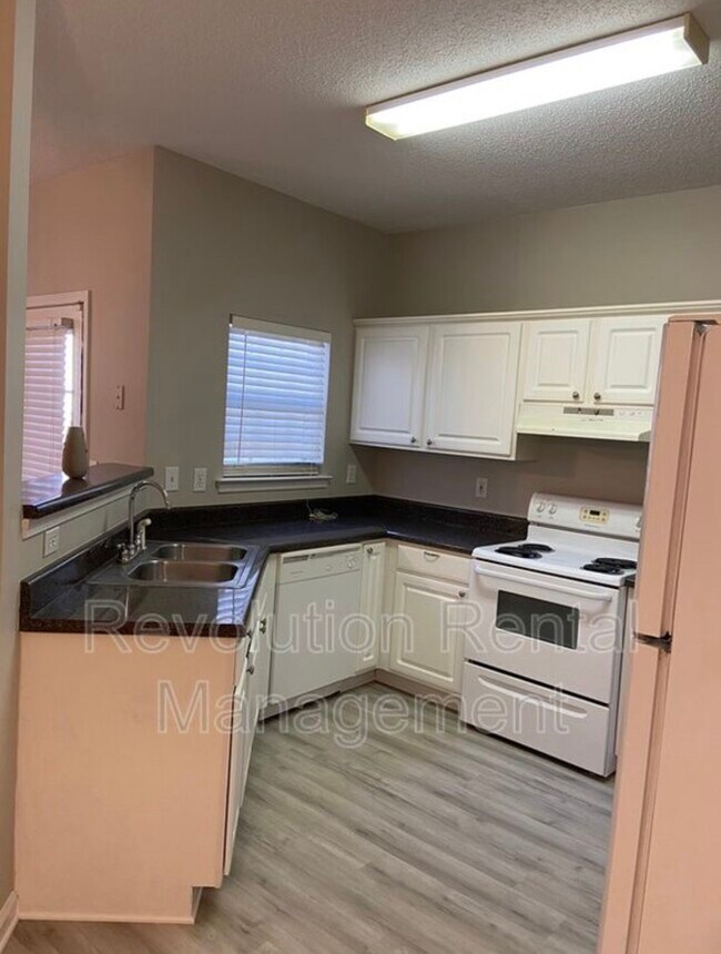 2396 Brianna Dr