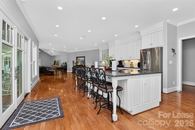 Photo - 9704 Saddle Ave
