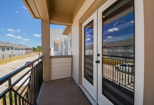 Photo - 16559 Oasis Glade Dr