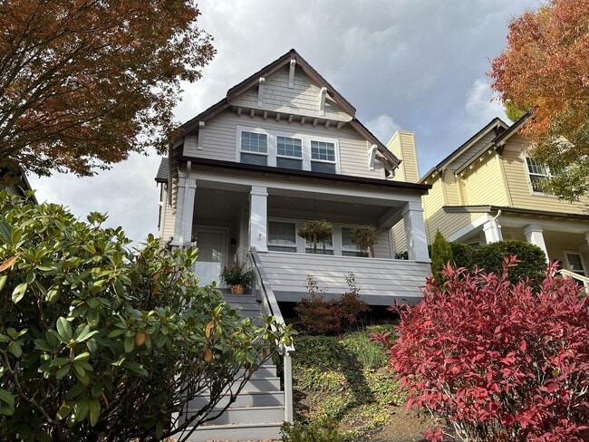 Building Photo - Charming 3-Bedroom Forest Heights Home wit...