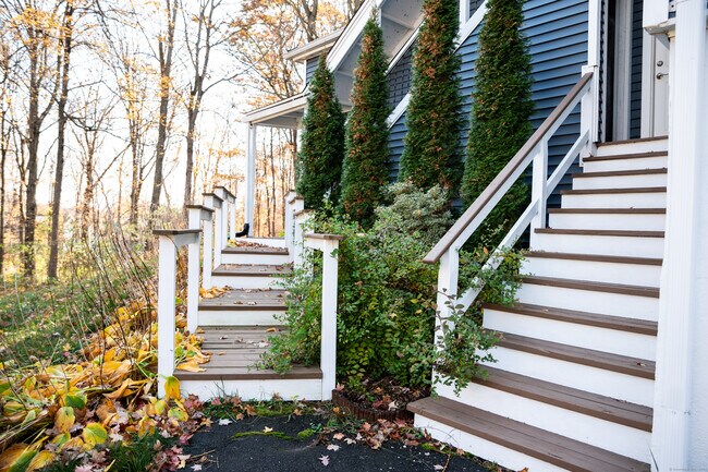 Photo - 240 Kenwood Ave Unit 2