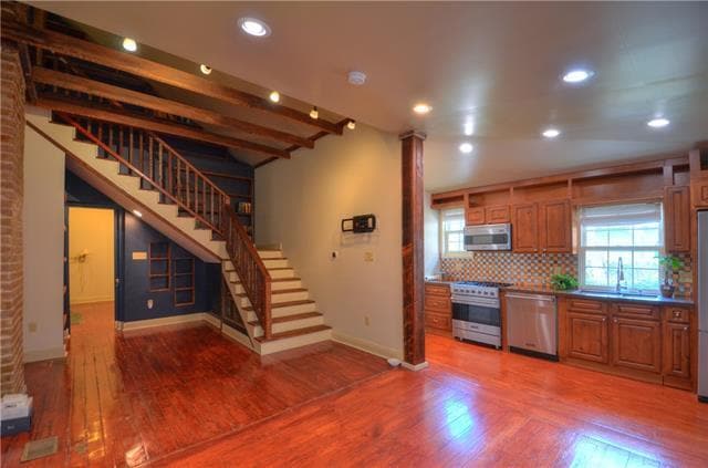 Photo - 919 Jackson Ave