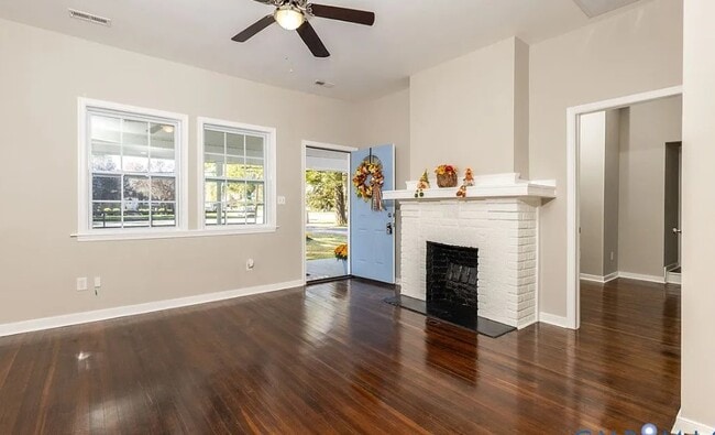 Photo - 6103 Hermitage Rd