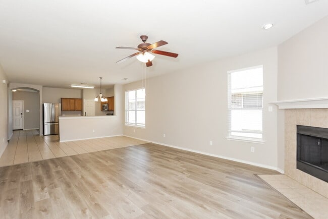 Photo - 7633 Hollow Forest Dr