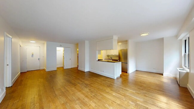 Photo - 220 E 63rd St Unit 2A