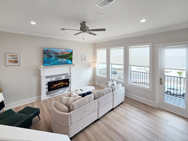 Photo - 996 Beach Blvd W Unit SI ID1473610P