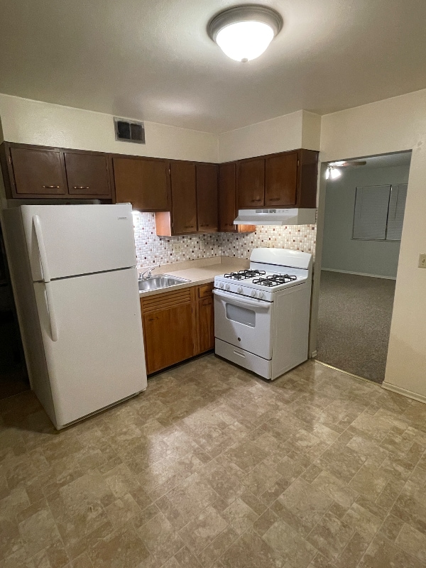 Photo - 1103 W James Blvd Unit 4