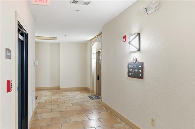 Photo - 10 Perimeter Summit Blvd Unidad 2410